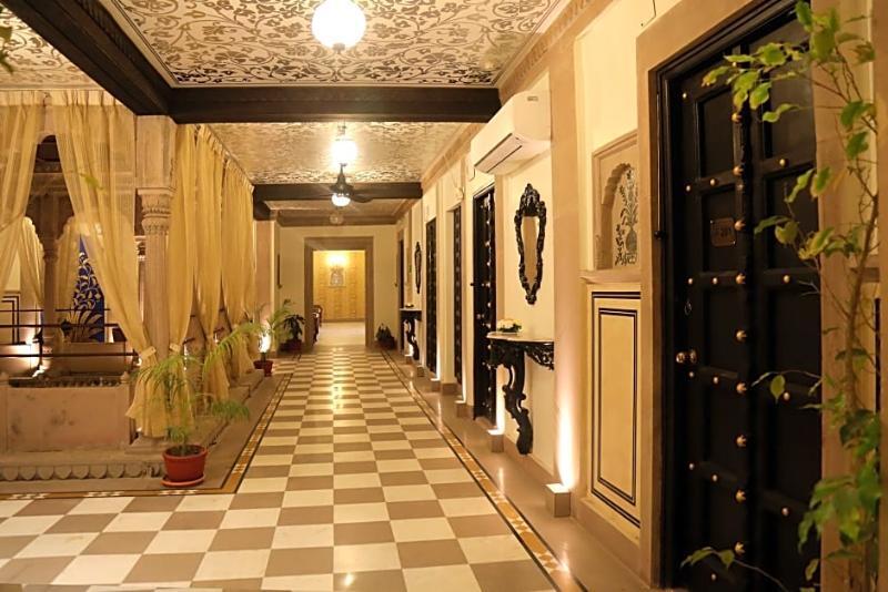 Brijrama Palace, Varanasi - By The Ganges Exterior photo